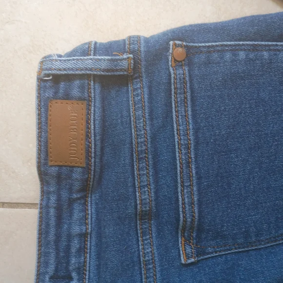 Judy Blue Women's Blue Skinny Fit Jeans - Picture 4 of 6